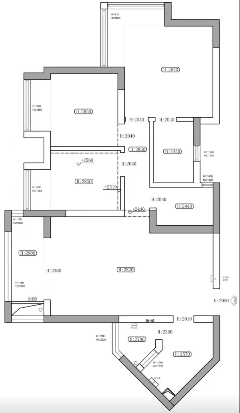 小紅書爆火：2人2喵入住異形小戶，仿佛是日劇穿越~	